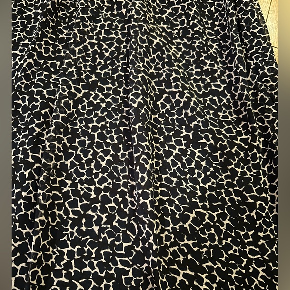 Navy animal print maxi skirt - Picture 2 of 3